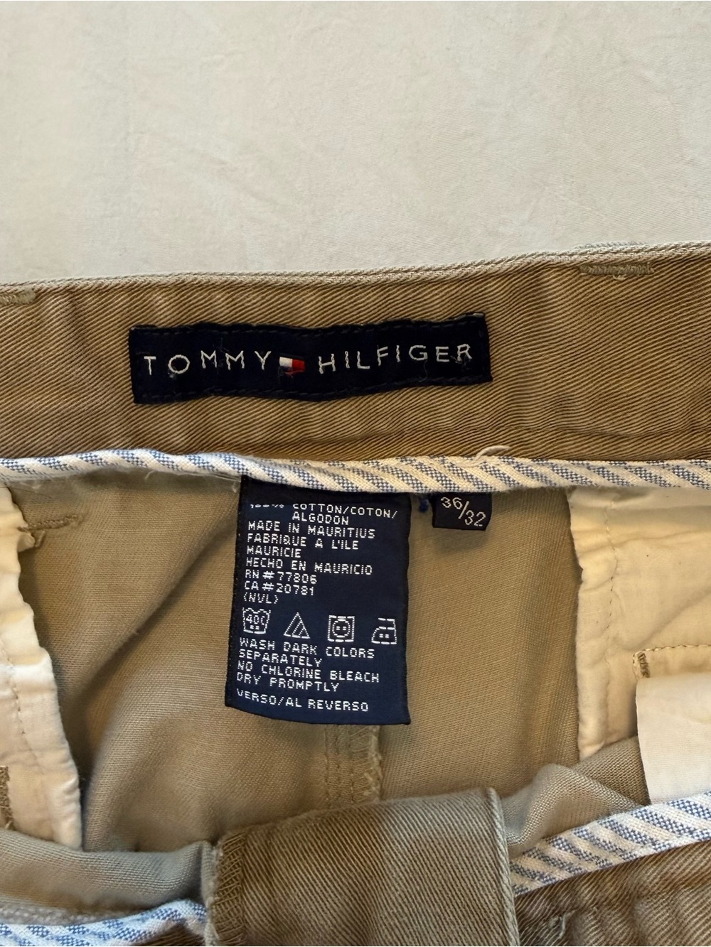 Tommy Hilfiger Pleated Khaki Chinos - Light Khaki, 100% Cotton - Picture 4 of 7